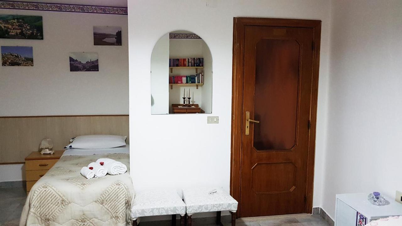 B&B Regina Elena Pignola Exterior foto